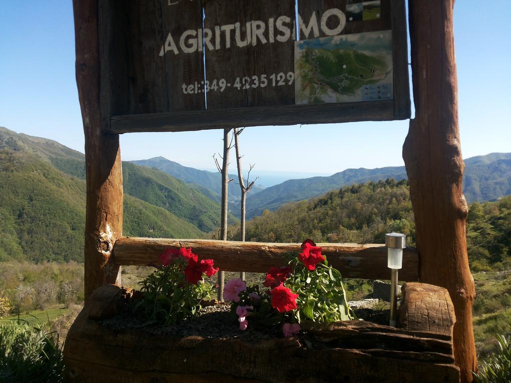 Agriturismo La Fontana Dell'Olmo Molini di Triora Bagian luar foto